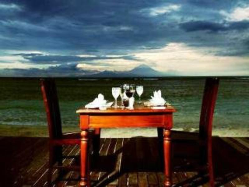 Aston Sunset Beach Resort - Gili Trawangan Esterno foto