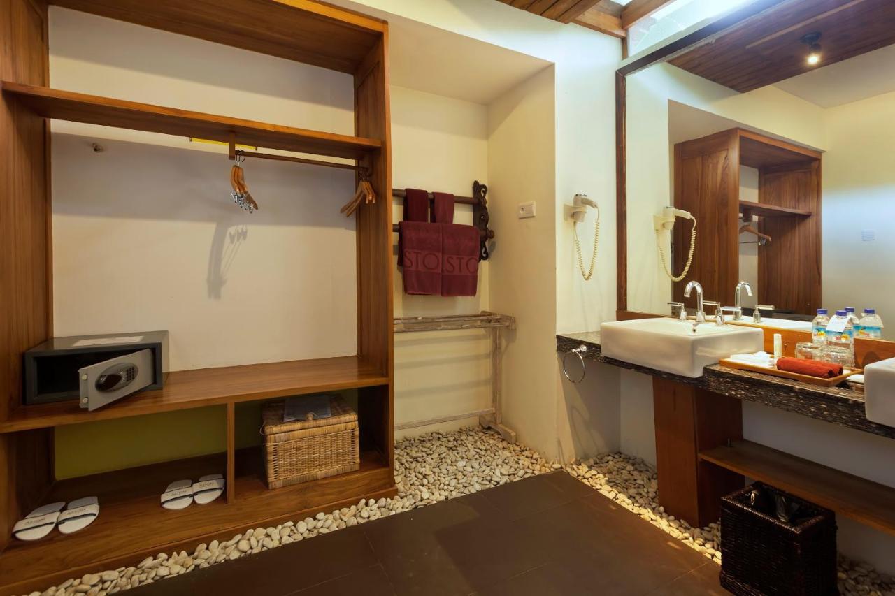 Aston Sunset Beach Resort - Gili Trawangan Esterno foto