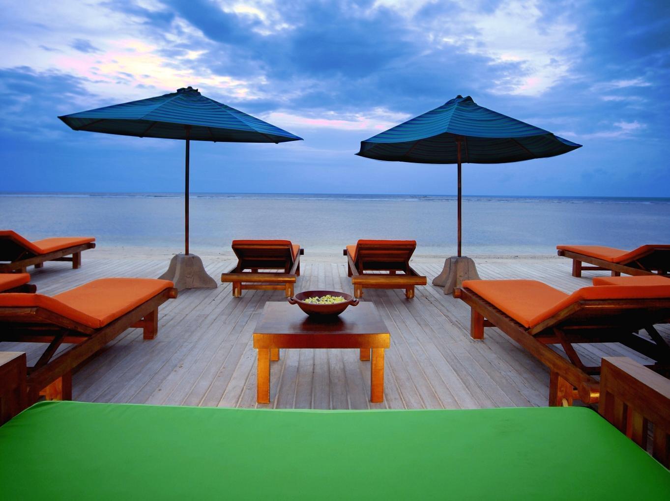 Aston Sunset Beach Resort - Gili Trawangan Esterno foto
