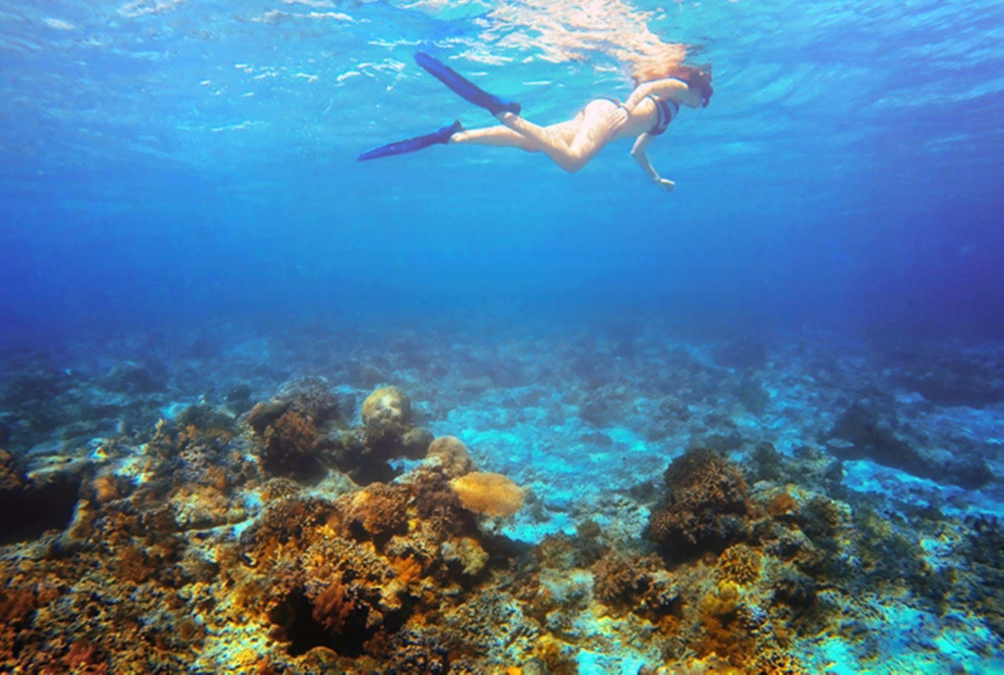 Aston Sunset Beach Resort - Gili Trawangan Esterno foto