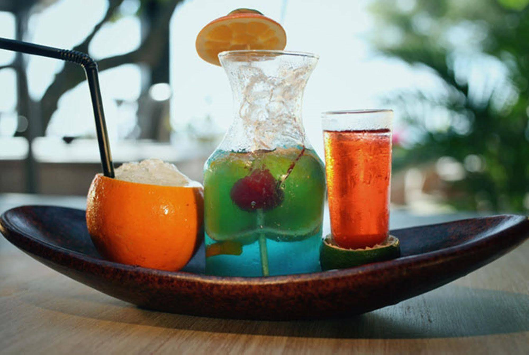 Aston Sunset Beach Resort - Gili Trawangan Esterno foto